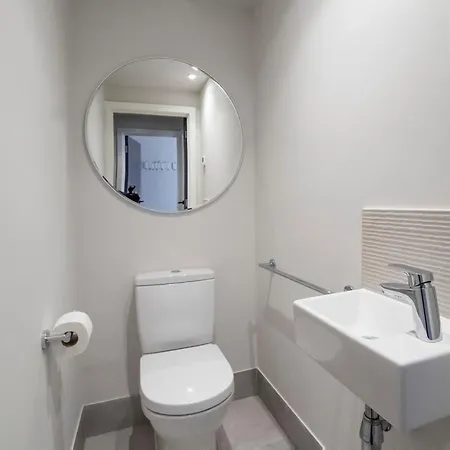 The Old Luxury יורק